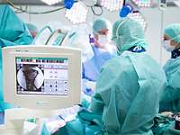 Eine Operation unter Durchleuchtung am Bundeswehrkrankenhaus Ulm. Eine Operation unter Durchleuchtung am Bundeswehrkrankenhaus Ulm.