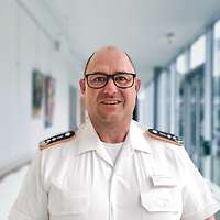 Oberstarzt Dr. med. Lutz Bernsen