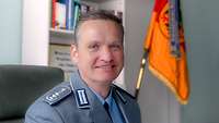 Kommandeur und Ärztlicher Direktor Oberstarzt Dr. med. Zechel vom Bundeswehrkrankenhaus Westerstede