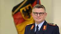 Kommandeur und Ärztlicher Direktor Generalarzt Dr. med. Ralf Hartmann vom Bundeswehrkrankenhaus Berlin Kommandeur und Ärztlicher Direktor Generalarzt Dr. med. Ralf Hartmann vom Bundeswehrkrankenhaus Berlin