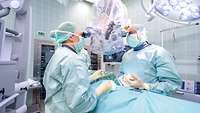 Operation in der Klinik für Neurochirurgie am Bundeswehrkrankenhaus Hamburg Operation in der Klinik für Neurochirurgie am Bundeswehrkrankenhaus Hamburg