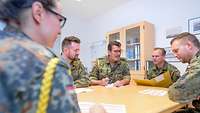 Dienstbesprechung in der Stabsgruppe am Bundeswehrkrankenhaus Hamburg