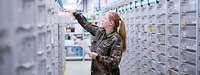 Die Krankenhausapotheke stellt die Versorgung mit Medikamenten und Sanitätsmaterial am Bundeswehrkrankenhaus Hamburg sicher