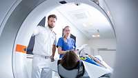 Computertomographie (CT) in der Klinik für Radiologie am Bundeswehrkrankenhaus Hamburg Computertomographie (CT) in der Klinik für Radiologie am Bundeswehrkrankenhaus Hamburg