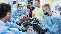 Aufnahme eines Patienten im Schockraum des BundeswehrZentralkrankenhaus Koblenz
