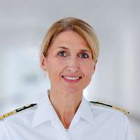 Leitende Oberärztin und Sektionsleiterin Allgemeinchirurgie Flottillenarzt Dr. med. Carolin Weitzel 