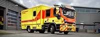 Intensiv-Transportwagen bei der Ausfahrt aus der Rettungswache des Bundeswehrkrankenhaus Hamburg