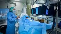 Klinik für Gefäßchirurgie und Endovaskuläre Chirurgie am Bundeswehrkrankenhaus Ulm Klinik für Gefäßchirurgie und Endovaskuläre Chirurgie am Bundeswehrkrankenhaus Ulm