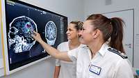 Klinik für Neurochirurgie am Bundeswehrkrankenhaus Berlin Klinik für Neurochirurgie am Bundeswehrkrankenhaus Berlin