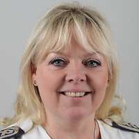 Oberstabsfeldwebel Claudia Nielebock 2. Vorsitzende der Soldatentumor- und Unfallhilfe Berlin e.V