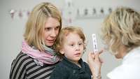 Kinderophthalmologische Untersuchung durch hochqualifiziertes Personal (Orthoptistin)